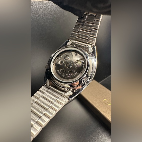 Seiko 5 Automatic Watch - Picture 2 of 4